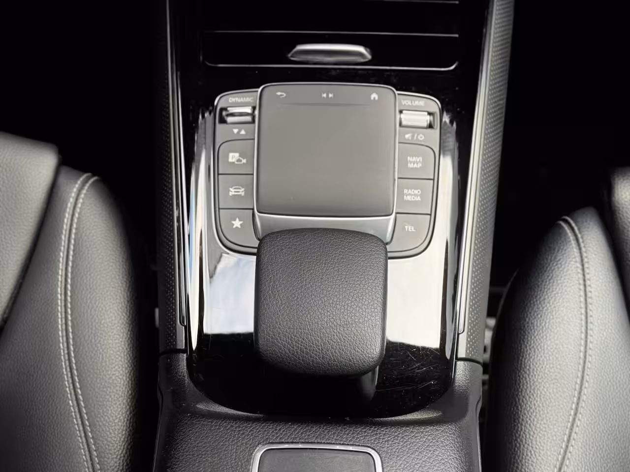 Mercedes-Benz GLB 200 Business Solution Luxury 7 PERSONEN NAP