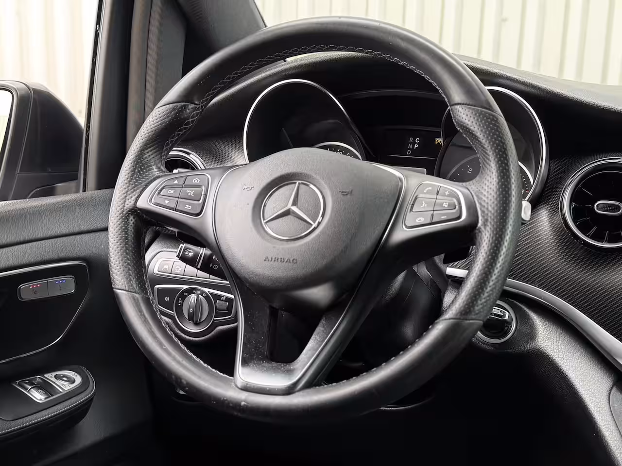 Mercedes-Benz V-klasse 300d AMG Extra Lang DC L2H1 Avantgarde Edition