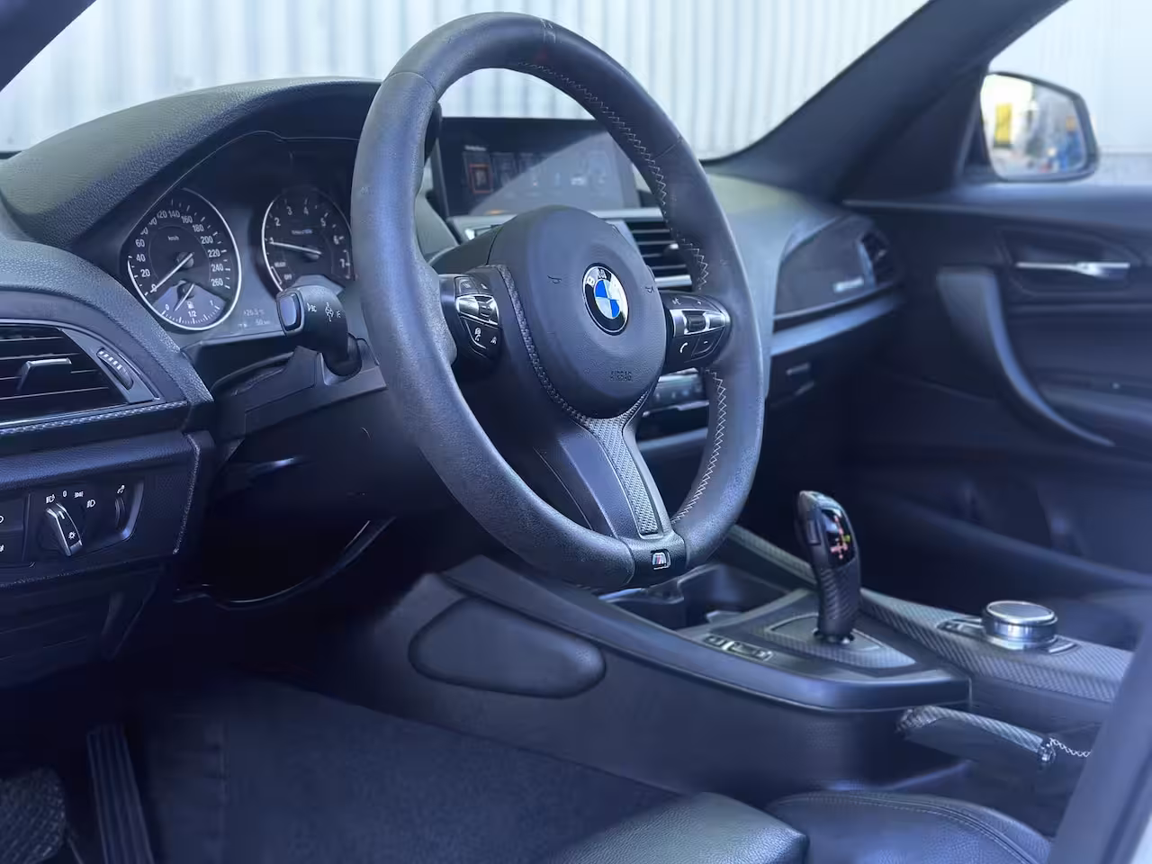 BMW 1-serie 118i M SPORT ACC SCHUIFDAK 100% DEALER ONDERHOUD