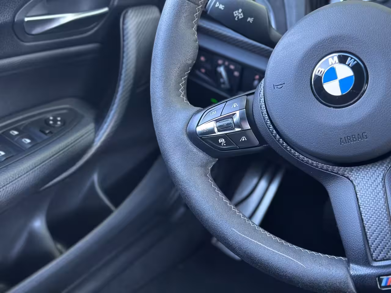 BMW 1-serie 118i M SPORT ACC SCHUIFDAK 100% DEALER ONDERHOUD