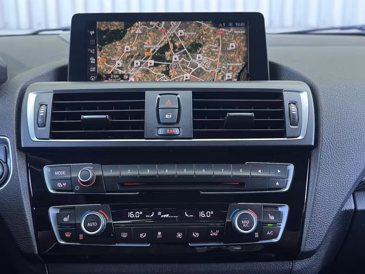 BMW 1-serie 118i M SPORT ACC SCHUIFDAK 100% DEALER ONDERHOUD
