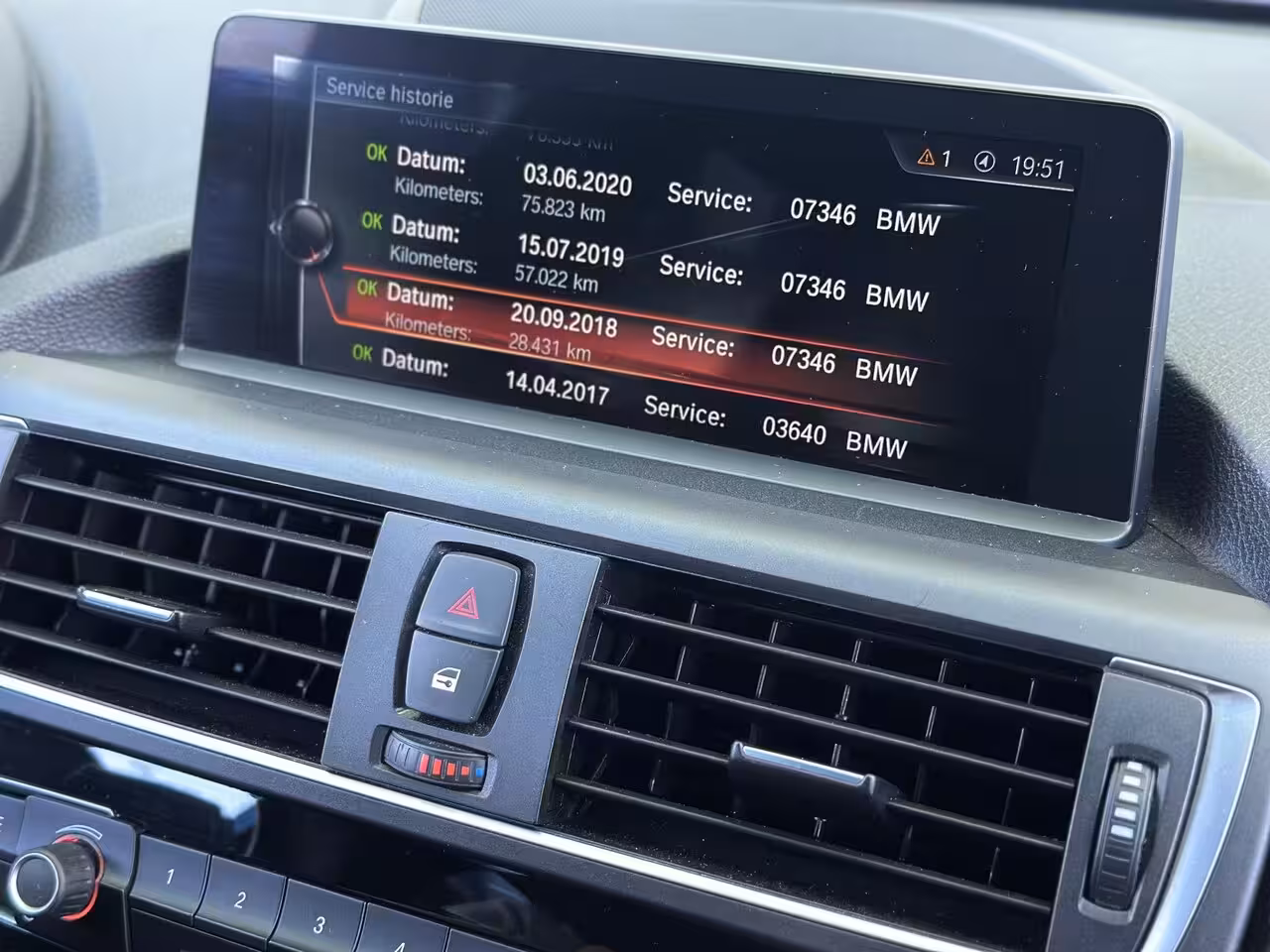 BMW 1-serie 118i M SPORT ACC SCHUIFDAK 100% DEALER ONDERHOUD