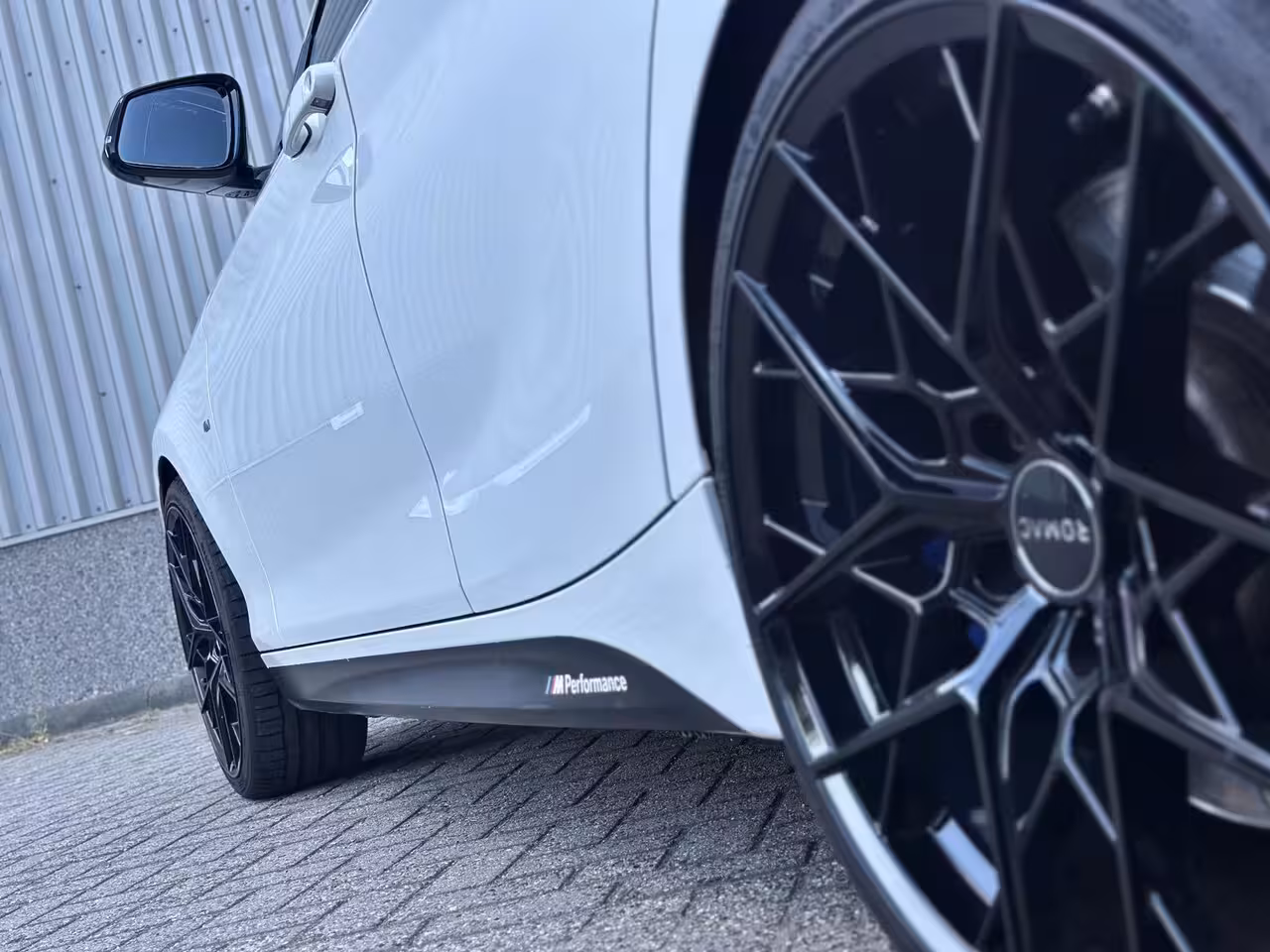 BMW 1-serie 118i M SPORT ACC SCHUIFDAK 100% DEALER ONDERHOUD