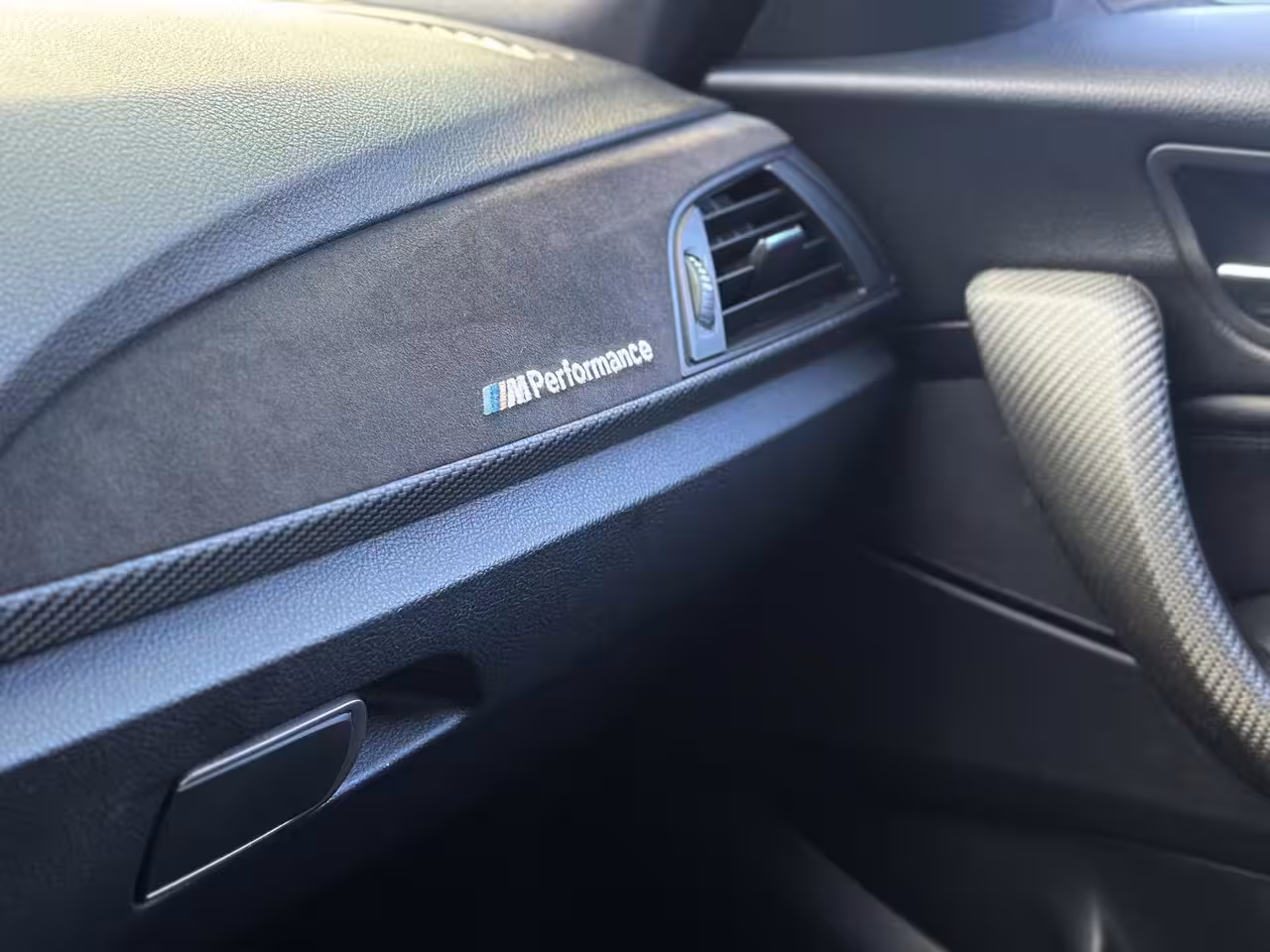BMW 1-serie 118i M SPORT ACC SCHUIFDAK 100% DEALER ONDERHOUD