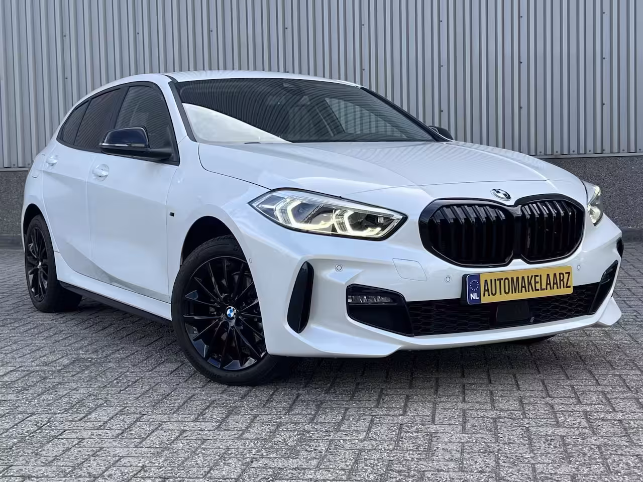 BMW 1-serie 116i M SPORT SHADOW LINE LED NIEUWSTAAT