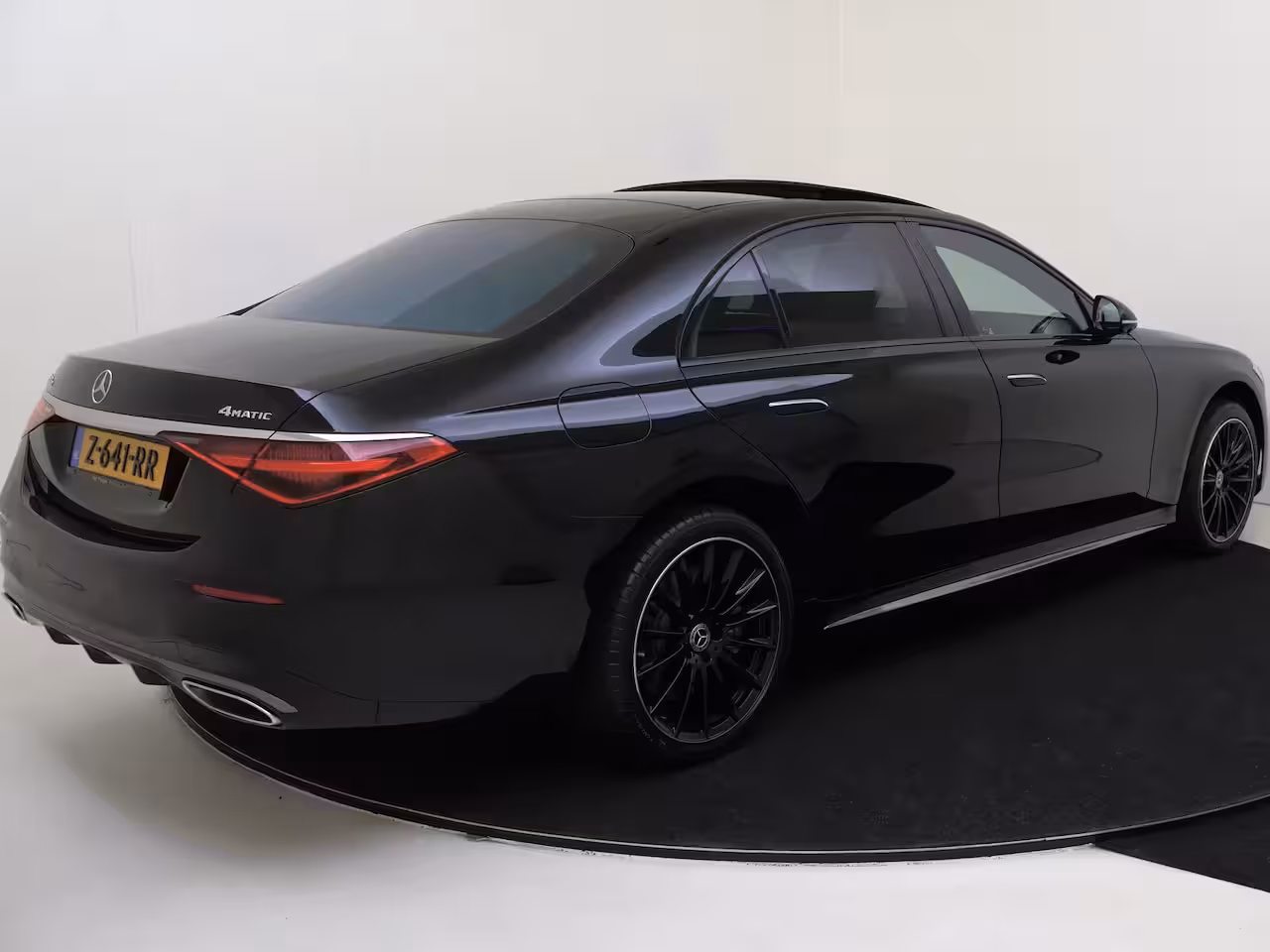Mercedes-Benz S-klasse 580 e 4MATIC Lang AMG Line / Panoramadak/ Night/ 20 inch/ Burmester 3D/ Nappa/ Stoelverwar