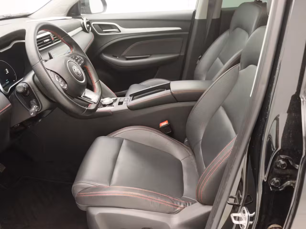 MG MG ZS EV Standard Range Luxury 50 kWh | Apple Carplay/Android Auto | Panoramadak | Lederen Bekledin
