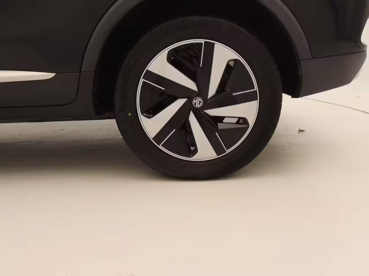 MG MG ZS EV Standard Range Luxury 50 kWh | Apple Carplay/Android Auto | Panoramadak | Lederen Bekledin