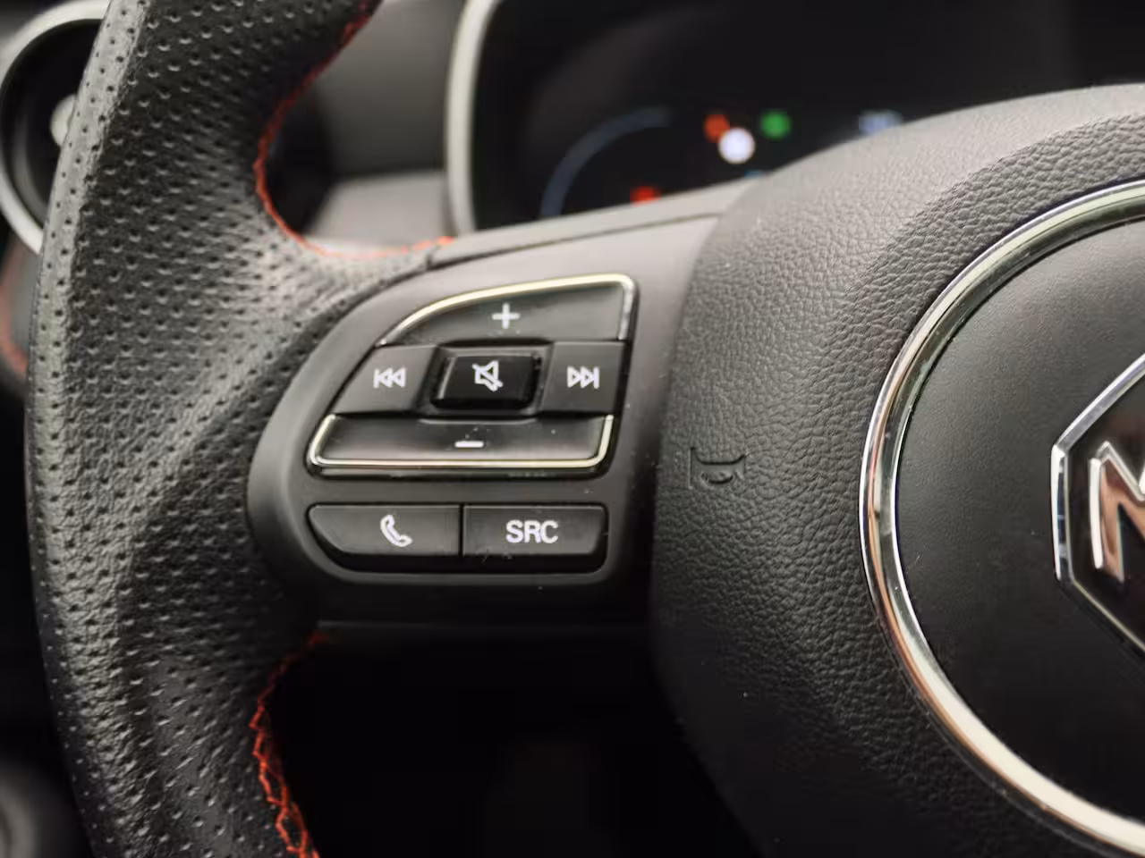 MG MG ZS EV Standard Range Luxury 50 kWh | Apple Carplay/Android Auto | Panoramadak | Lederen Bekledin