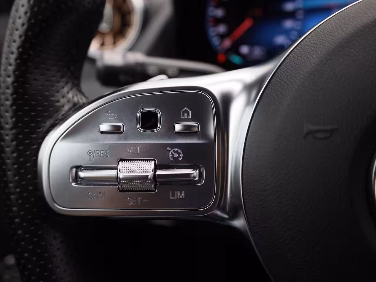 Mercedes-Benz EQA 250+ Luxury Line | NAVIGATIE | STOELVERWARMING | CAMERA | SFEERVERLICHTING |