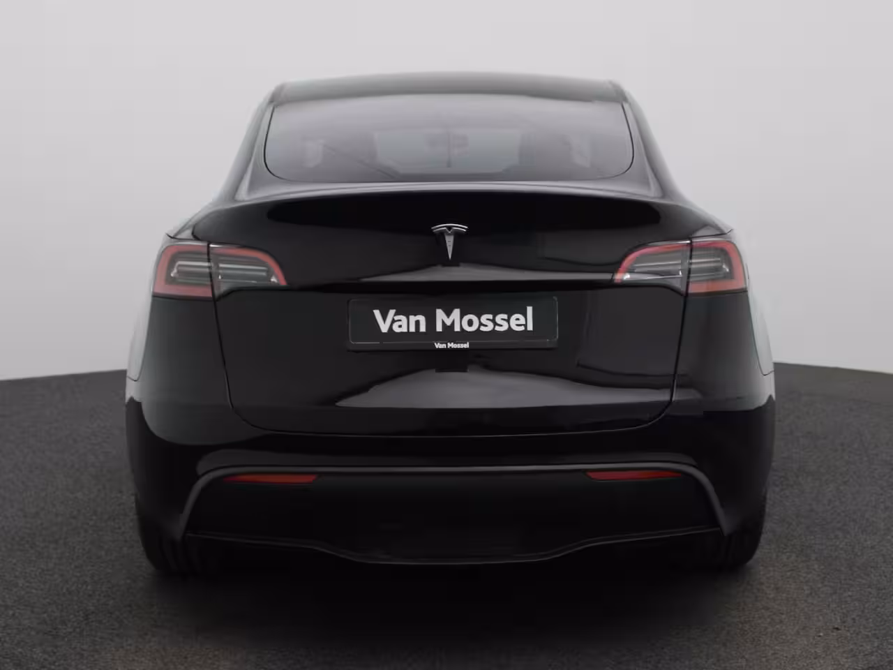 Tesla Model Y Long Range AWD 75 kWh | PANODAK | AFNEEMBARE TREKHAAK | STOEL-STUURWIELVERWARMING | LEER |