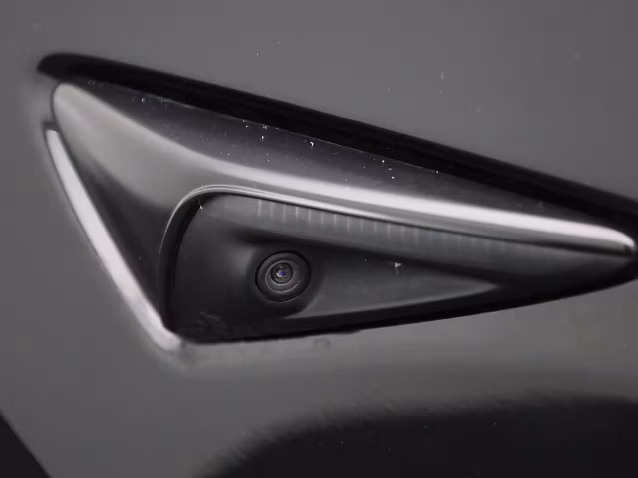 Tesla Model Y Long Range AWD 75 kWh | PANODAK | AFNEEMBARE TREKHAAK | STOEL-STUURWIELVERWARMING | LEER |