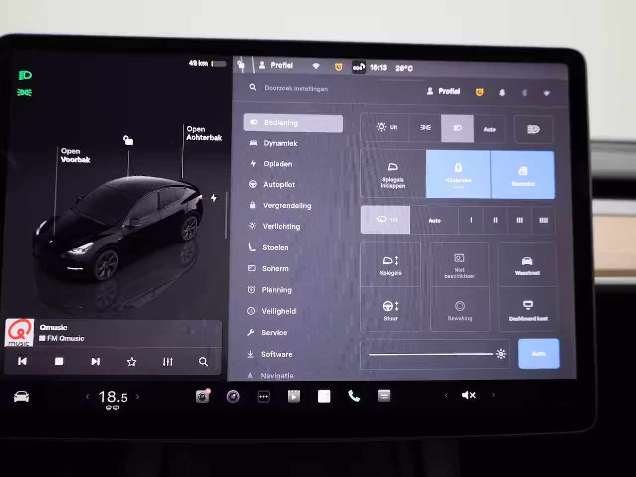 Tesla Model Y Long Range AWD 75 kWh | PANODAK | AFNEEMBARE TREKHAAK | STOEL-STUURWIELVERWARMING | LEER |