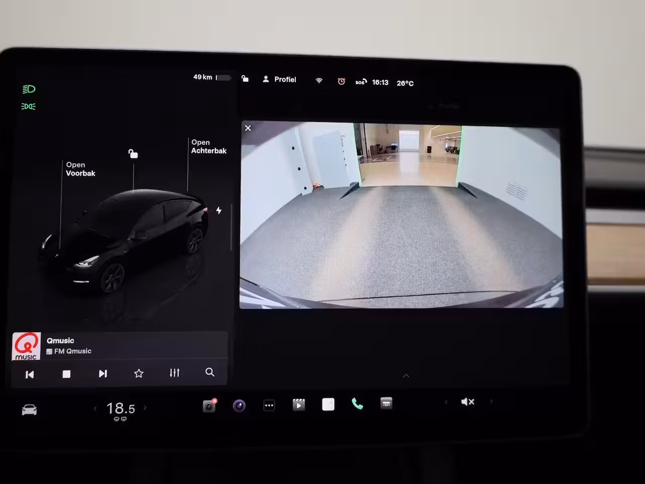 Tesla Model Y Long Range AWD 75 kWh | PANODAK | AFNEEMBARE TREKHAAK | STOEL-STUURWIELVERWARMING | LEER |