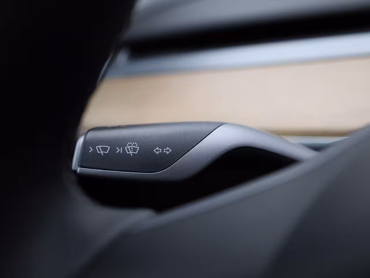 Tesla Model Y Long Range AWD 75 kWh | PANODAK | AFNEEMBARE TREKHAAK | STOEL-STUURWIELVERWARMING | LEER |