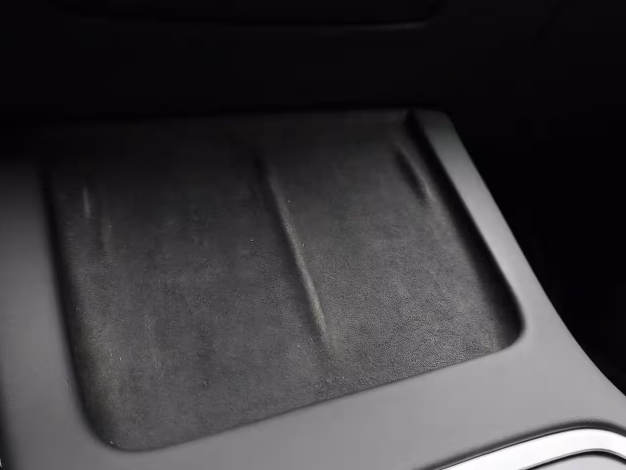 Tesla Model Y Long Range AWD 75 kWh | PANODAK | AFNEEMBARE TREKHAAK | STOEL-STUURWIELVERWARMING | LEER |