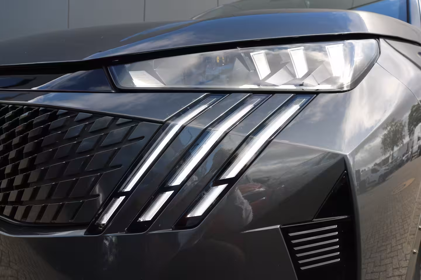 Peugeot 5008 1.2 Hybrid 136 GT 7p | Schuif kanteldak | Alcantara | 360 Pakket | | Panoramadak | Rondomz