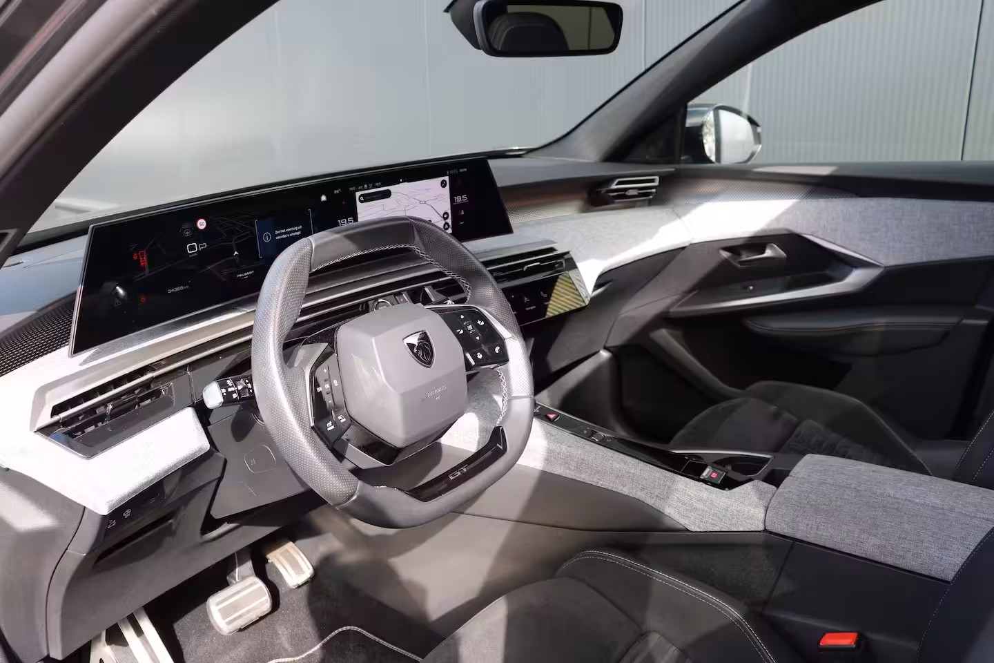 Peugeot 5008 1.2 Hybrid 136 GT 7p | Schuif kanteldak | Alcantara | 360 Pakket | | Panoramadak | Rondomz