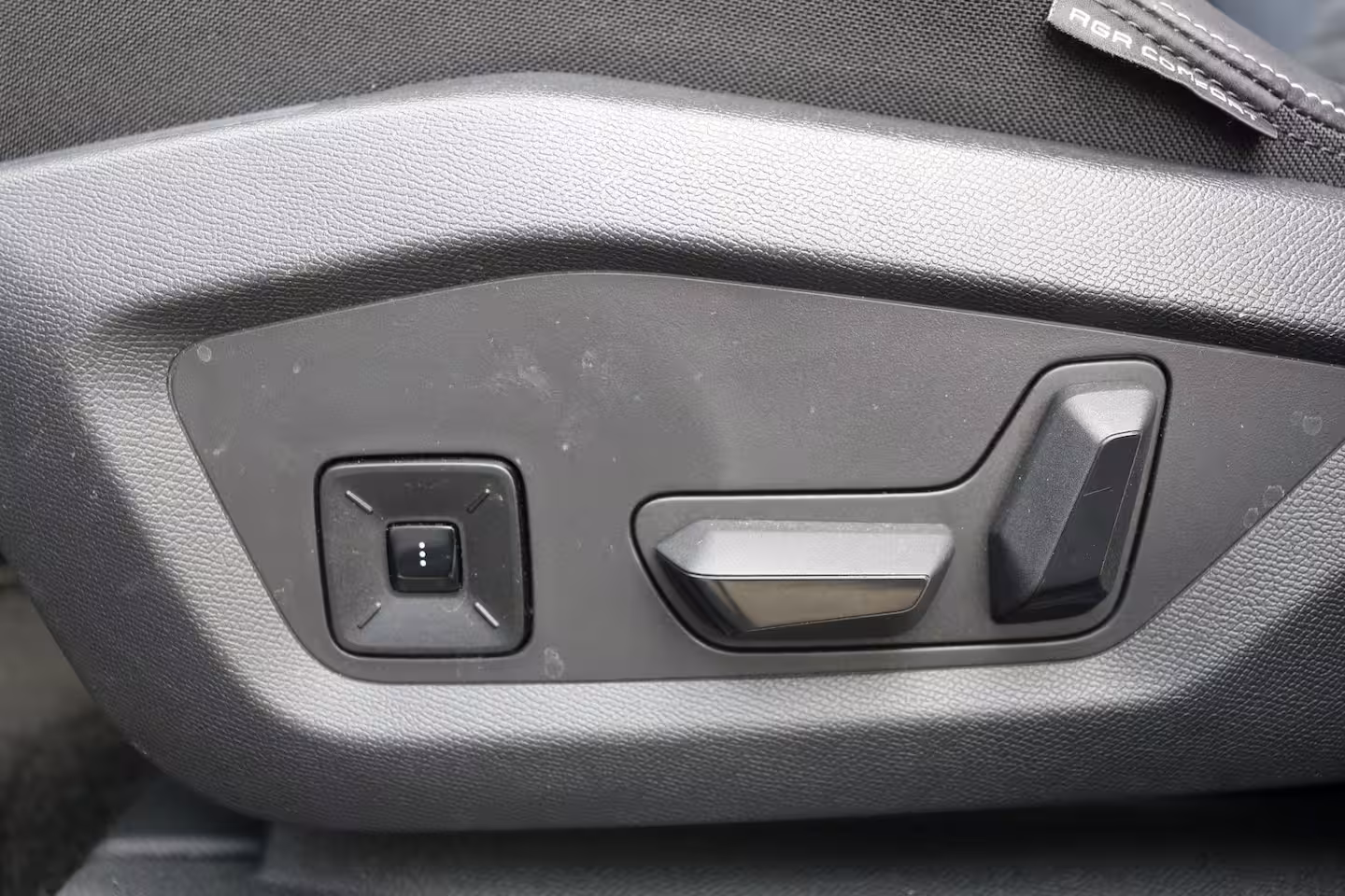 Peugeot 5008 1.2 Hybrid 136 GT 7p | Schuif kanteldak | Alcantara | 360 Pakket | | Panoramadak | Rondomz