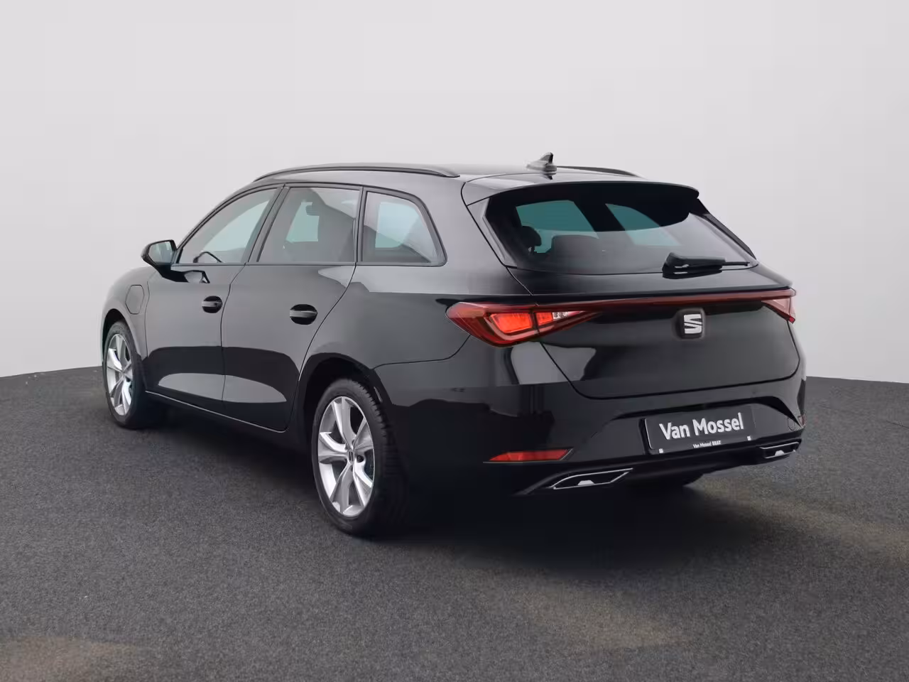 Seat Leon Sportstourer 1.5 TSI e-Hybrid FR Business 204 PK | Automaat | LED Matrix Koplampen | Navigatie | Climat