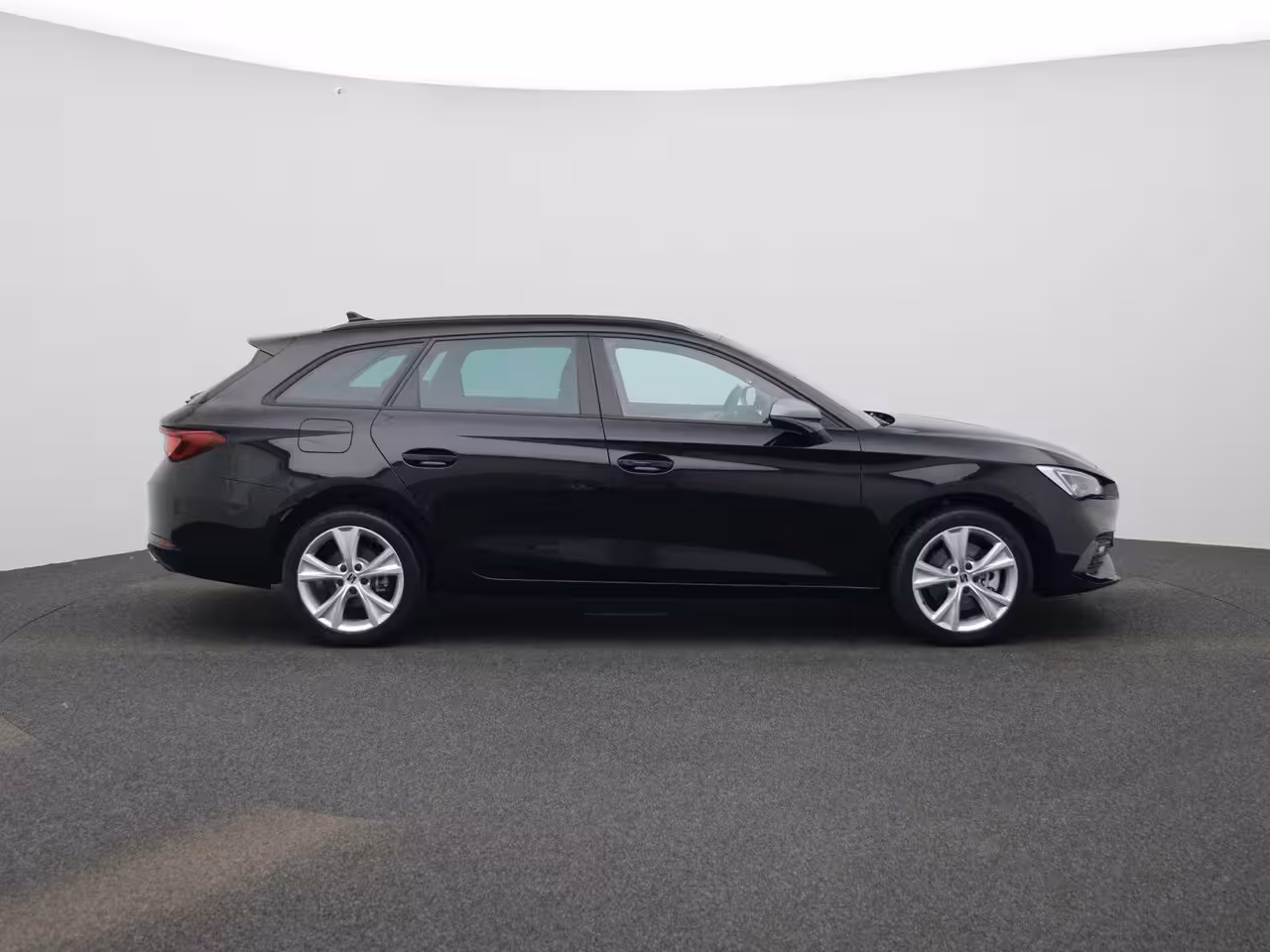 Seat Leon Sportstourer 1.5 TSI e-Hybrid FR Business 204 PK | Automaat | LED Matrix Koplampen | Navigatie | Climat