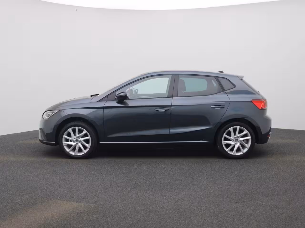 Seat Ibiza 1.0 EcoTSI FR Business Connect 95 PK | €2000, - Herwaardering | LED Koplampen | Parkeersen