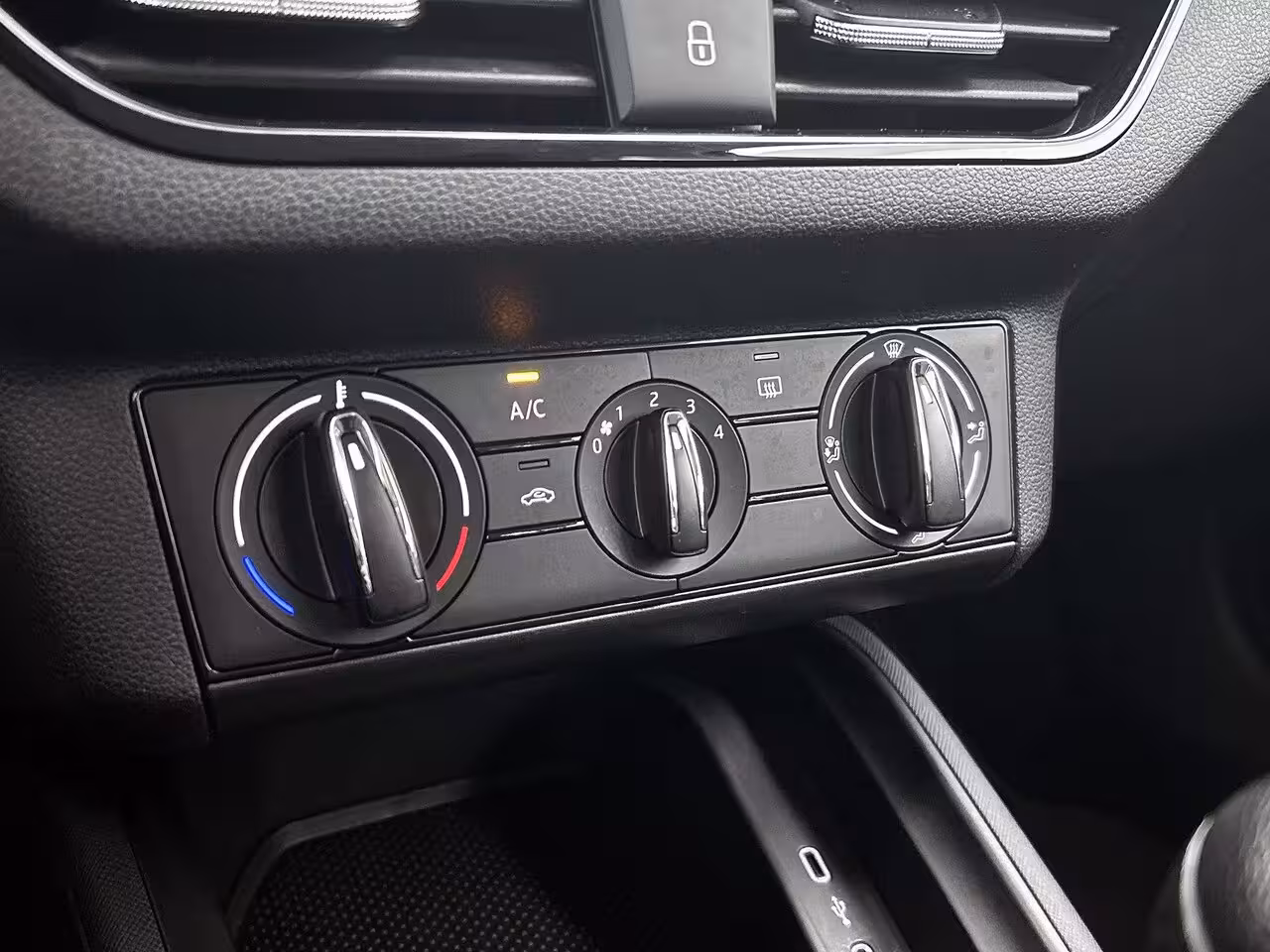 Skoda Scala 1.0 TSI Active 95 PK | LED Koplampen | Apple Carplay/Android Auto | Airconditioning | DAB