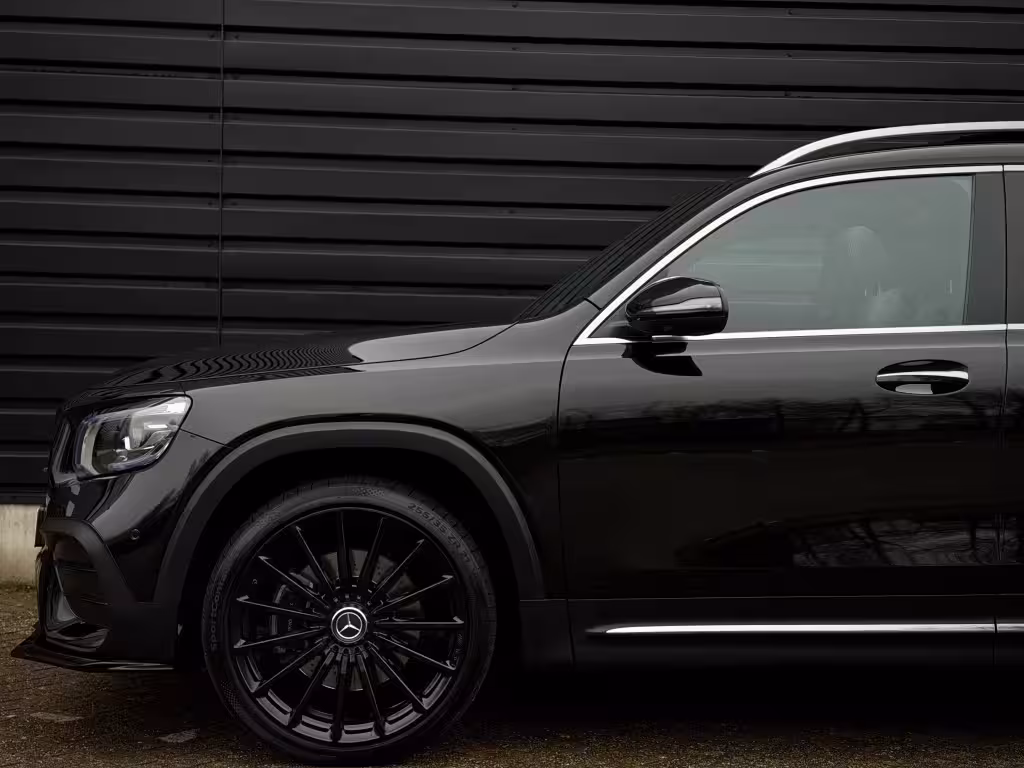 Mercedes-Benz GLB 250 4MATIC AMG 45 PANO|MEMORY|360|DISTRON