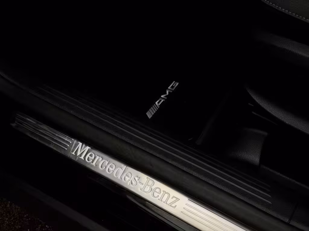 Mercedes-Benz GLB 250 4MATIC AMG 45 PANO|MEMORY|360|DISTRON