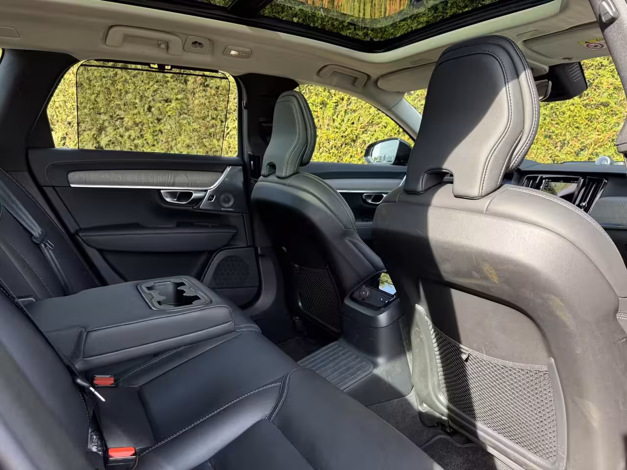 Volvo V90 T8 Plug-in hybrid AWD Ultra Dark
