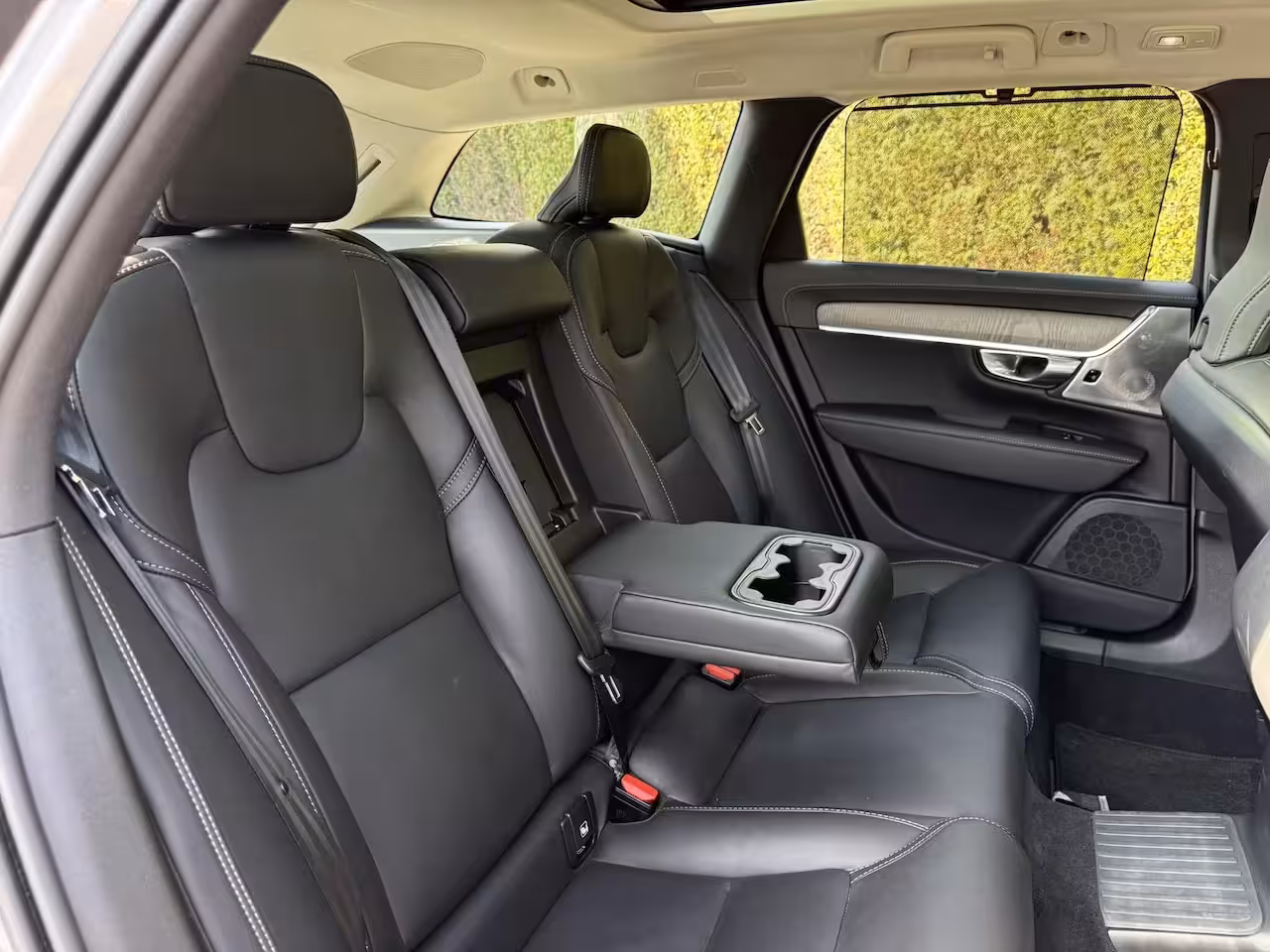 Volvo V90 T8 Plug-in hybrid AWD Ultra Dark