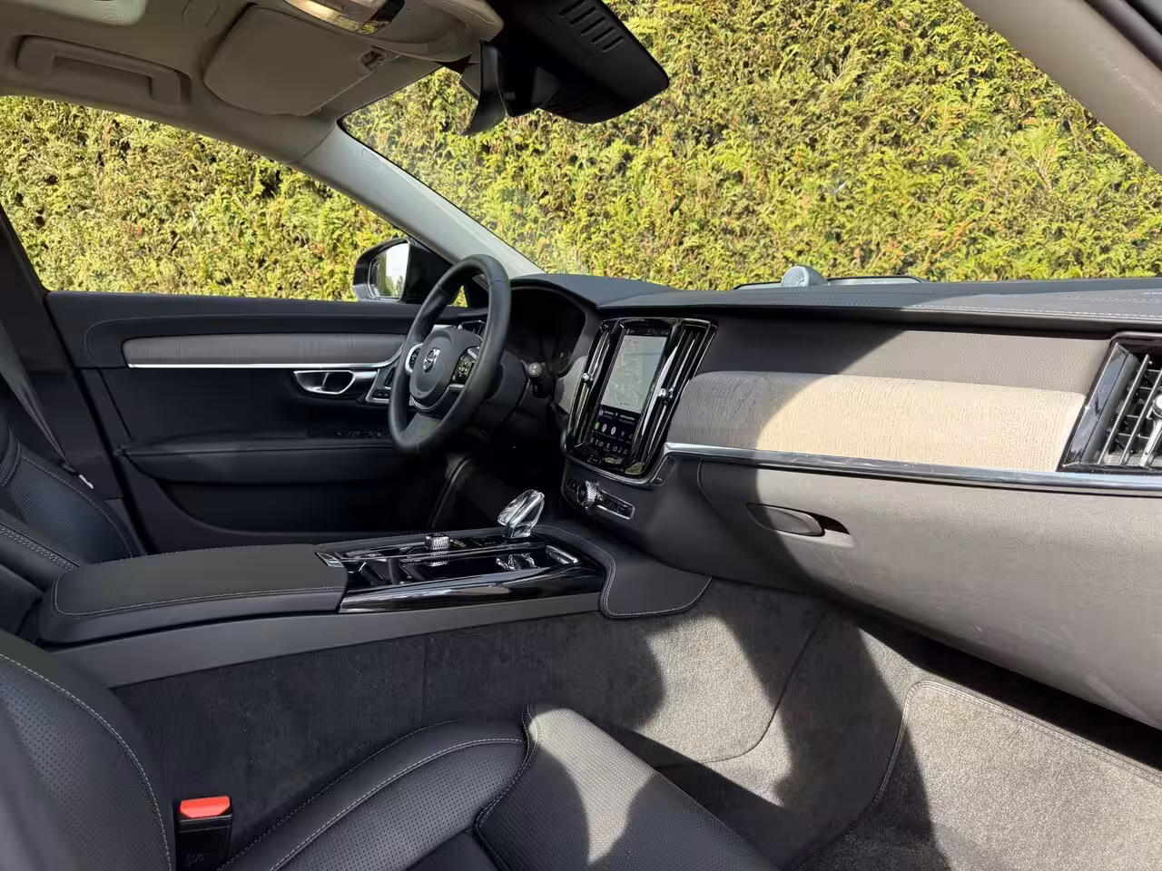 Volvo V90 T8 Plug-in hybrid AWD Ultra Dark