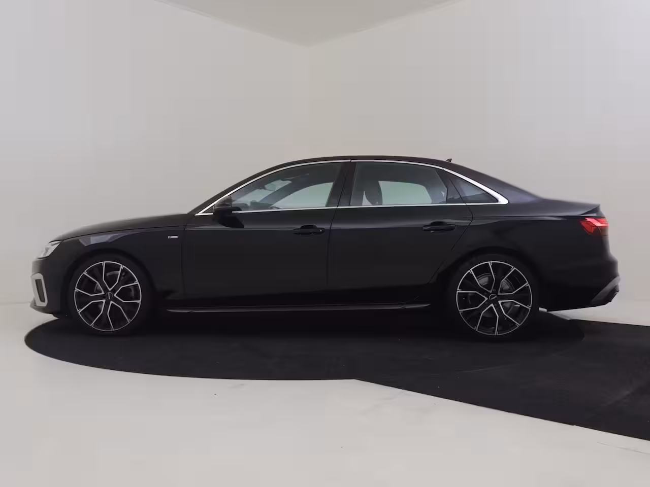 Audi A4 Limousine 35 TFSI Launch edition Sport 150PK AUTO | Cruise control adapt | Climate control | Keyless
