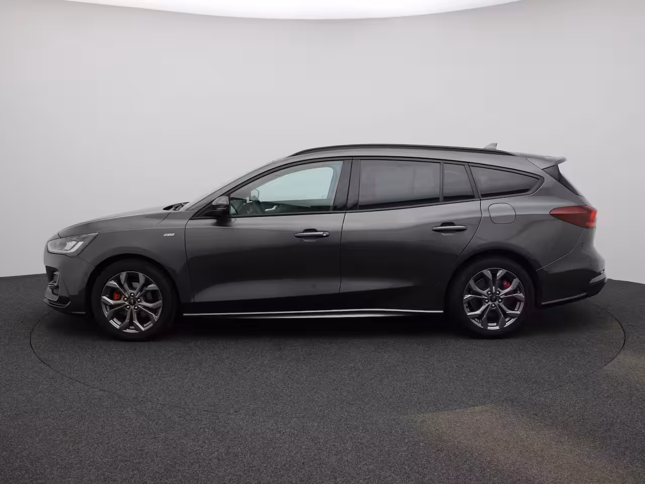 Ford Focus Wagon 1.0 EcoBoost Hybrid ST Line Style | Apple Carplay/Android Auto | Winter Pakket | Camera |