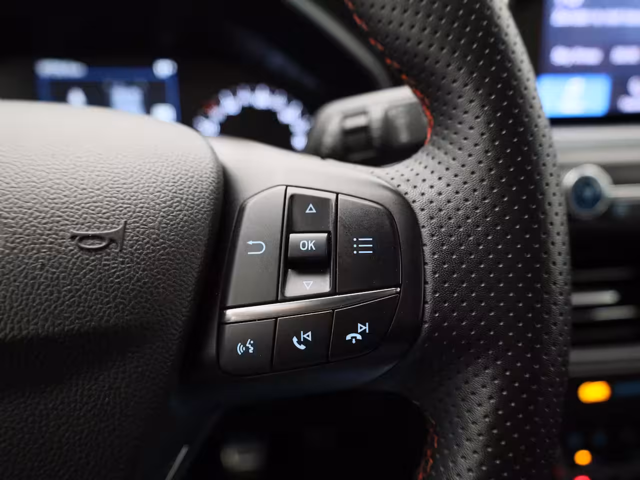 Ford Focus Wagon 1.0 EcoBoost Hybrid ST Line Style | Apple Carplay/Android Auto | Winter Pakket | Camera |