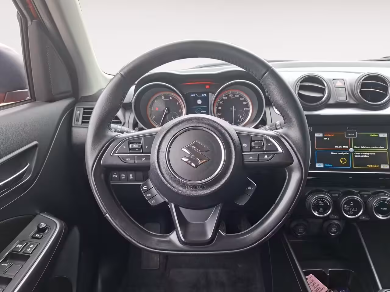 Suzuki Swift 1.2 Style Smart Hybrid | Navigatie | Hoge instap | Adaptieve cruise control | Blind spot