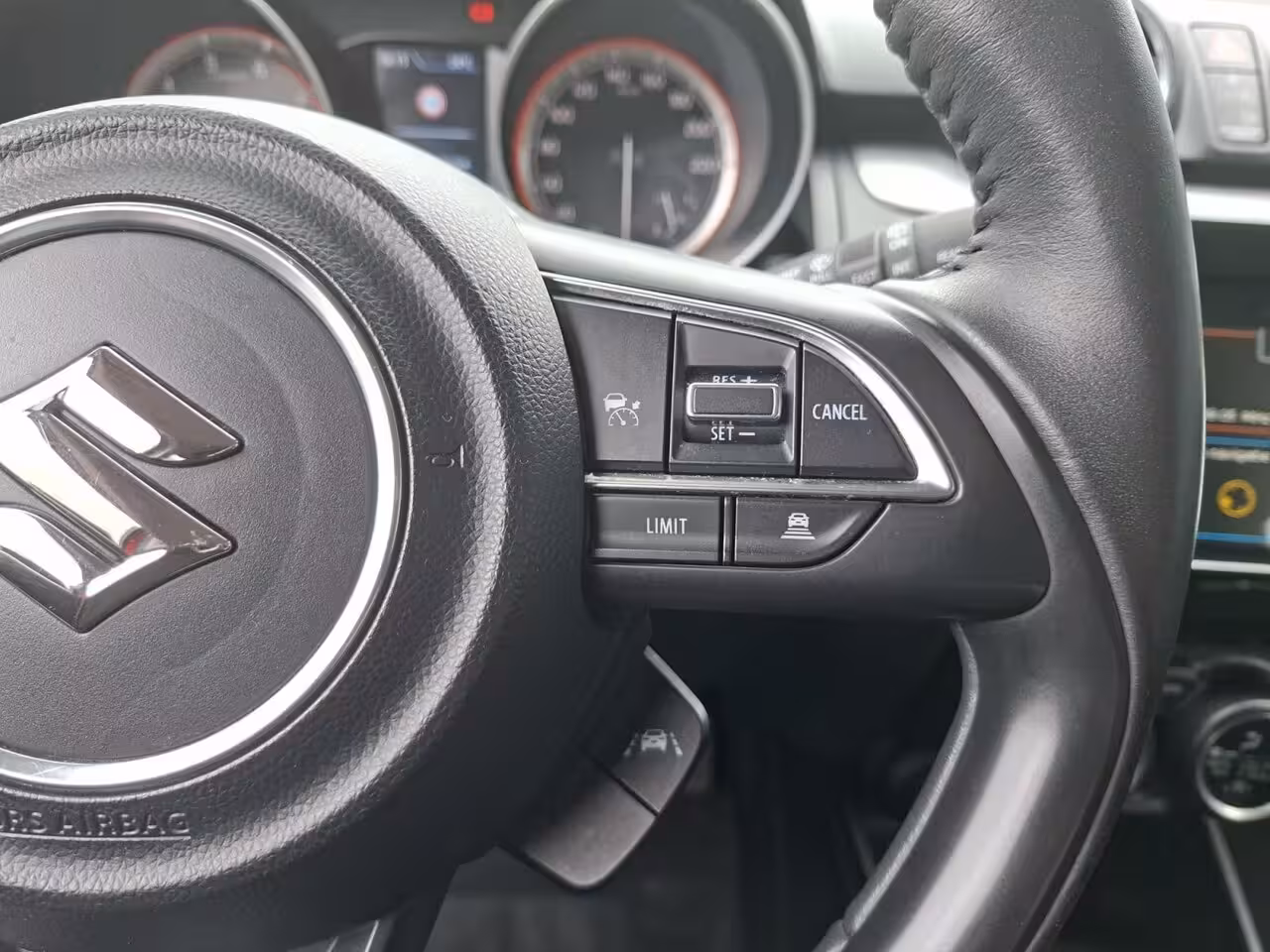 Suzuki Swift 1.2 Style Smart Hybrid | Navigatie | Hoge instap | Adaptieve cruise control | Blind spot