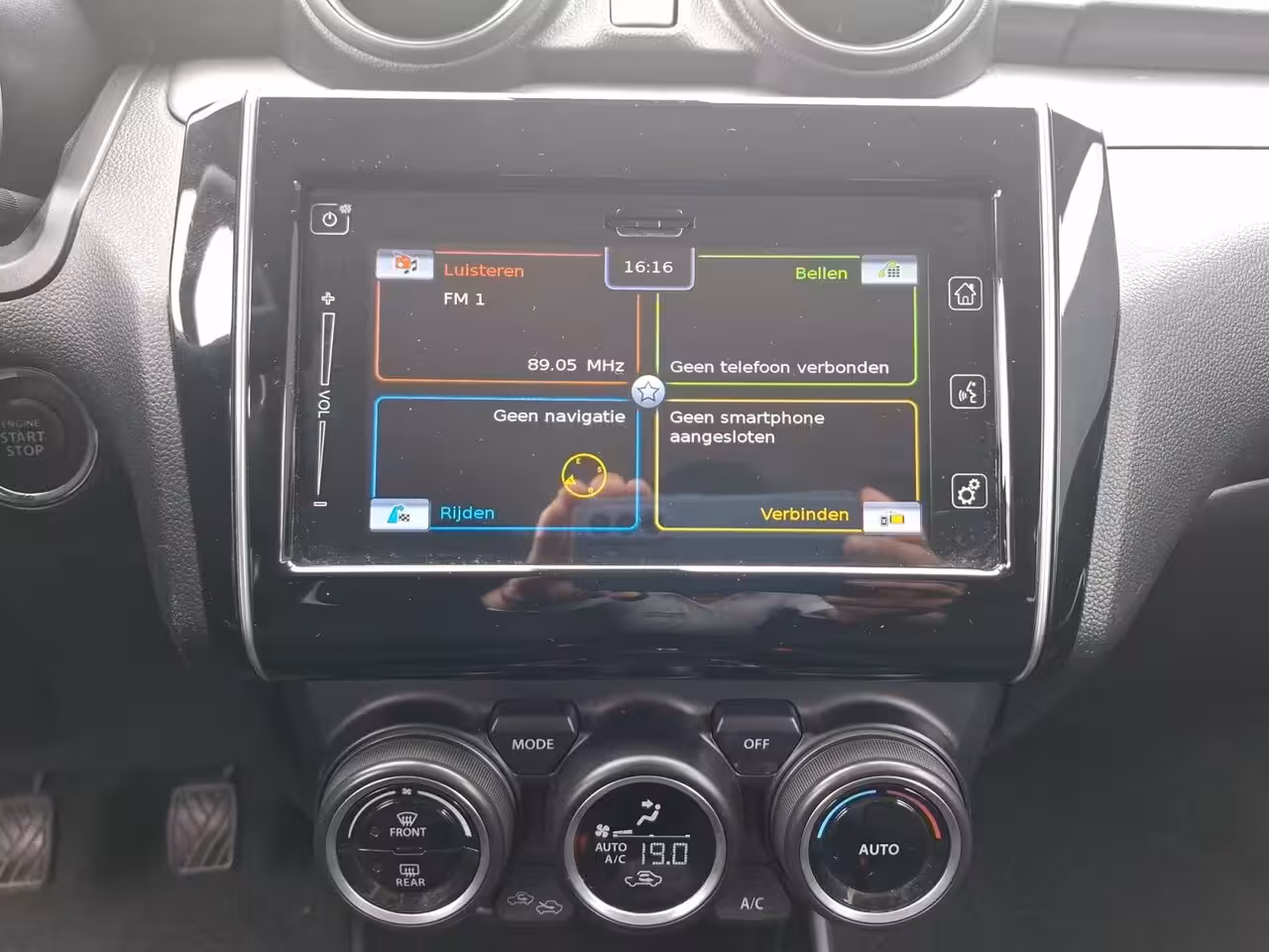Suzuki Swift 1.2 Style Smart Hybrid | Navigatie | Hoge instap | Adaptieve cruise control | Blind spot