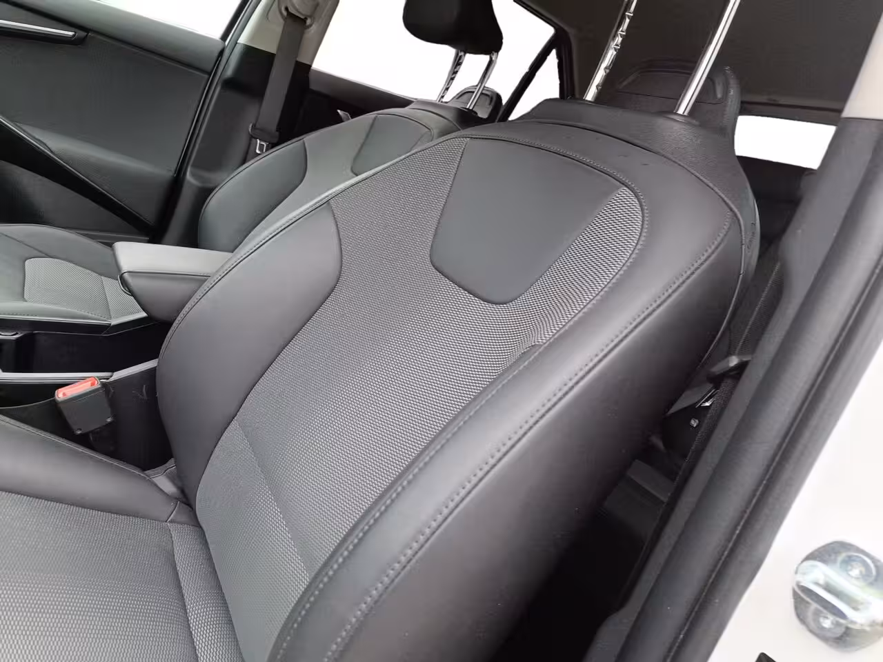 Kia Niro 1.6 GDi Hybrid DynamicPlusLine |