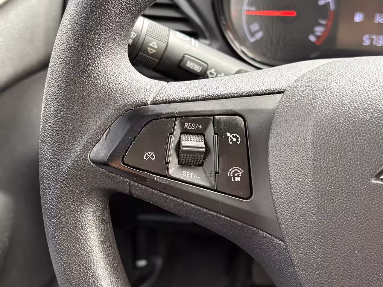 Opel Karl 1.0 Rocks 75 PK Online Edition | NAVIGATIE + APPLE CARPLAY/ANDROID AUTO| PARKEERSENSOREN A