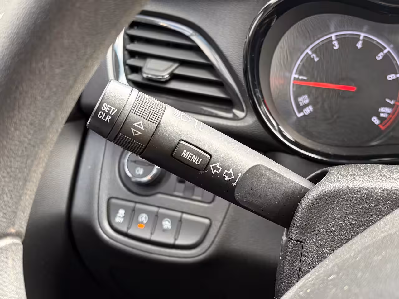 Opel Karl 1.0 Rocks 75 PK Online Edition | NAVIGATIE + APPLE CARPLAY/ANDROID AUTO| PARKEERSENSOREN A