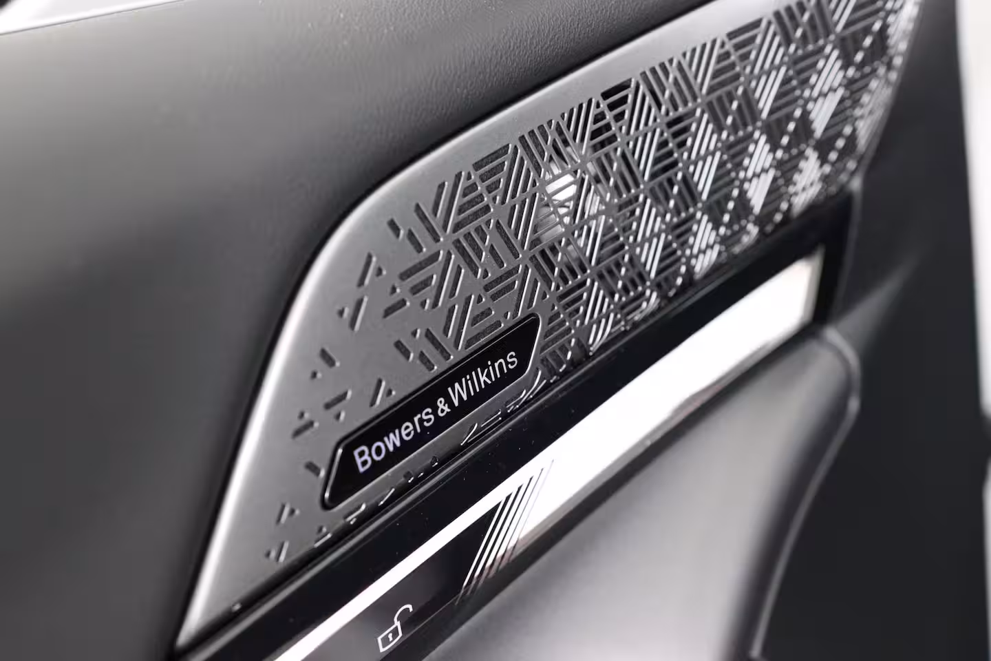 BMW i5 Touring eDrive40 84kWh | Achteruitrijcamera | Apple Carplay/Android Auto|telefoonintegratie premiu
