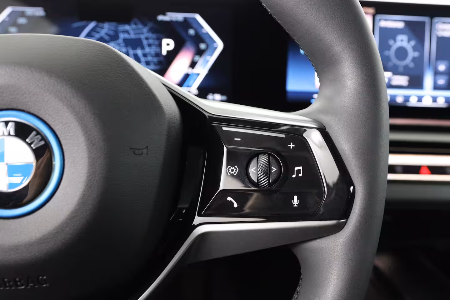 BMW i5 Touring eDrive40 84kWh | Achteruitrijcamera | Apple Carplay/Android Auto|telefoonintegratie premiu