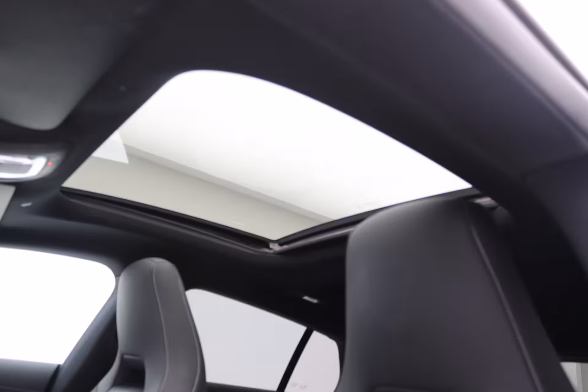 Mercedes-Benz CLA-klasse Shooting Brake 250 e AMG Pano, Distronic, Camera, Burmester