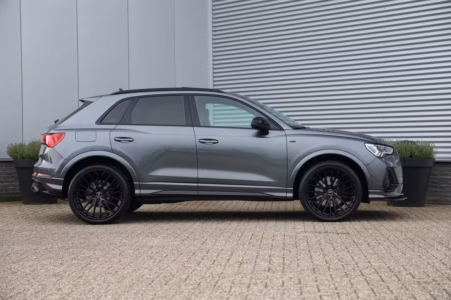Audi Q3 45 TFSI e 245pk Competition S-Line Black Pano|360cam|Elek stoelv|Matrix|RS Q3