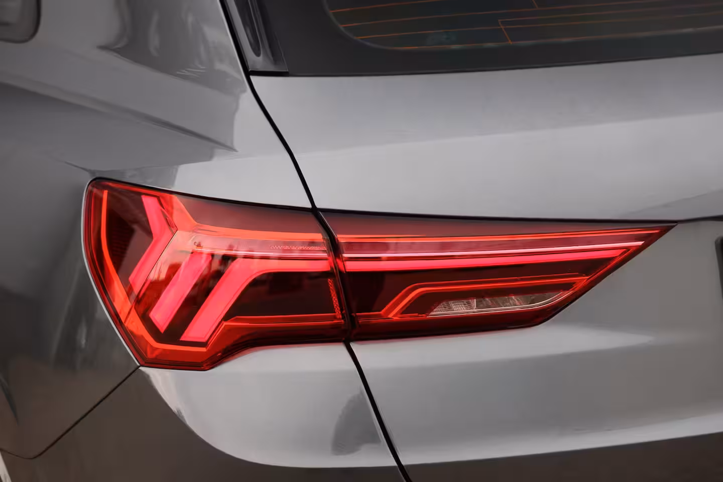 Audi Q3 45 TFSI e 245pk Competition S-Line Black Pano|360cam|Elek stoelv|Matrix|RS Q3