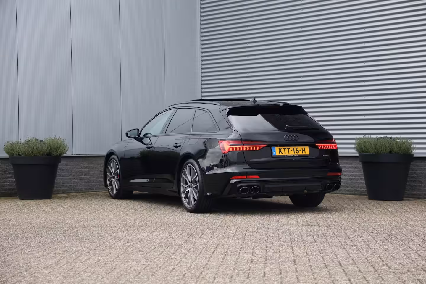 Audi A6 Avant 55 TFSI e Quattro Competition S-Line Black 367PK Pano|Trekh|HD Matrix|Memory|DLR