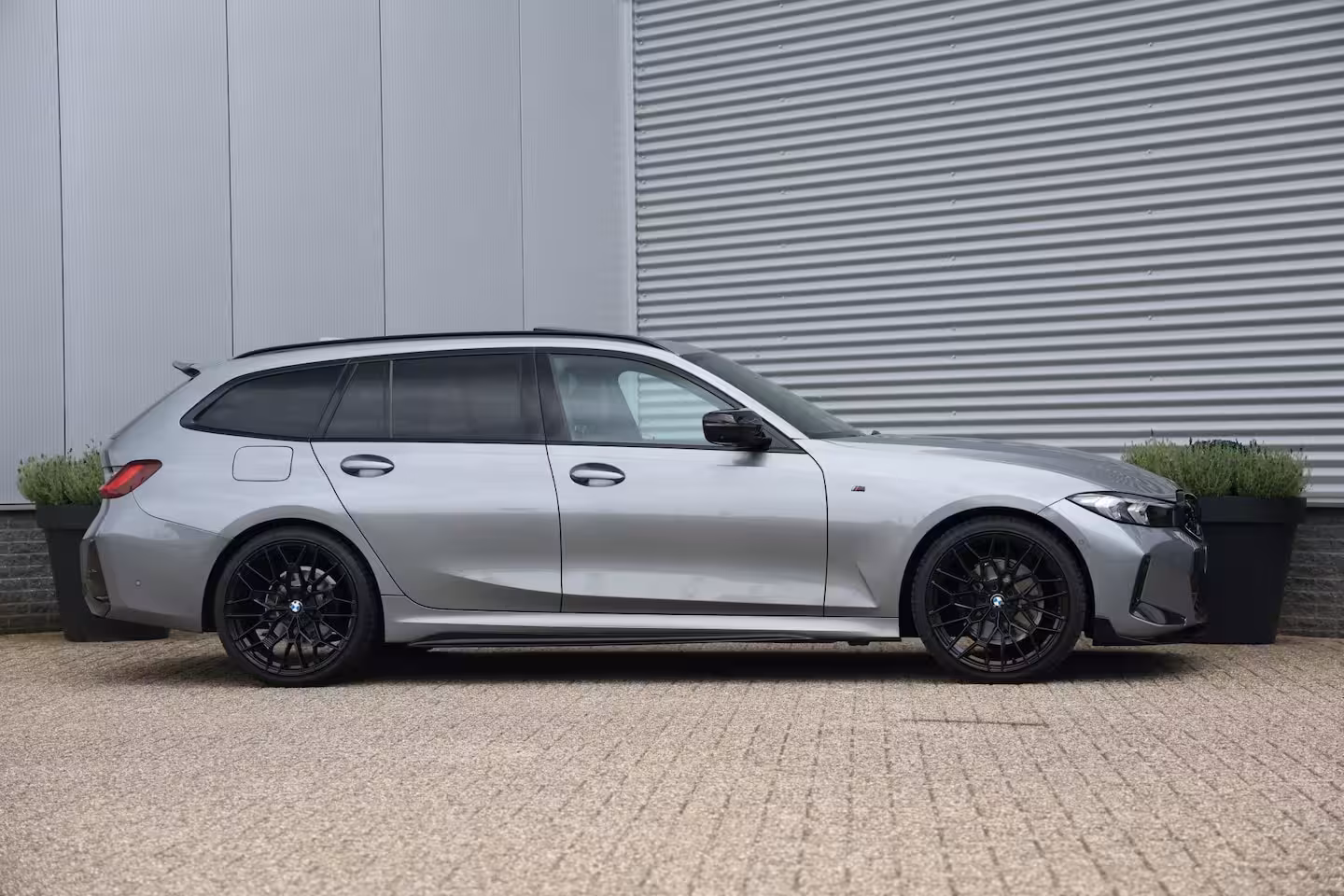 BMW 3-serie Touring 320i M-Sport Pano|Trekh|360Cam|HUD|ACC|Iconic