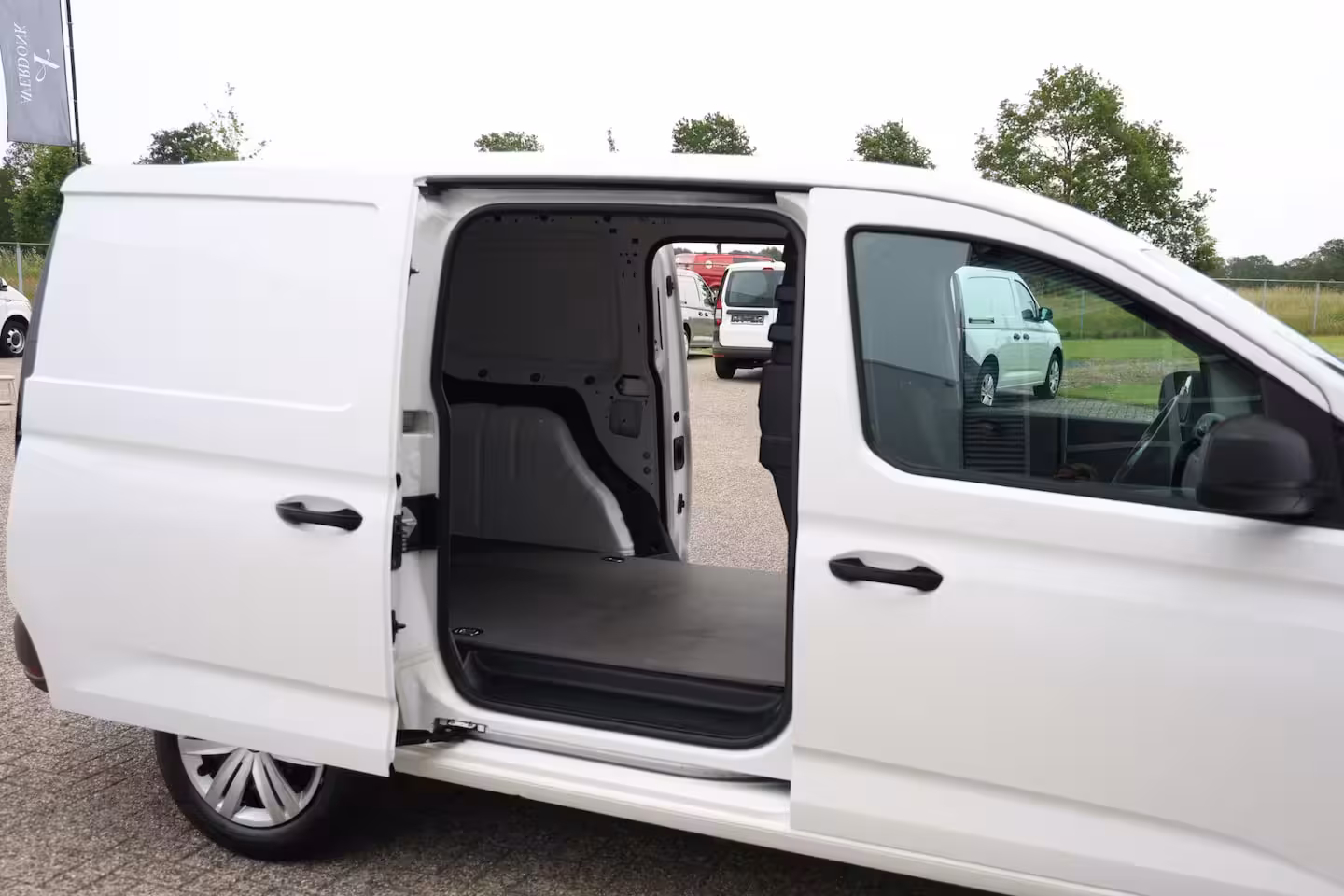 Volkswagen Caddy Cargo Maxi 1.5 TSI Benzine 2x Schuifdeur|Stoelvw|PDC V+A