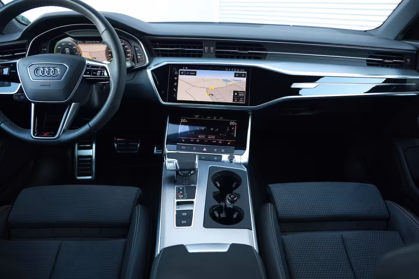 Audi A6 Avant 55 TFSI e Quattro Competition S-Line 367PK Trekhaak|Matrix|360Cam|B&O|HUD